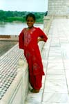 Petite fille en rouge II